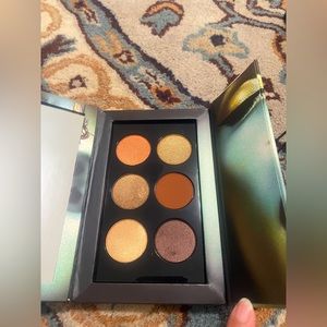 Pat McGrath eyeshadow palette